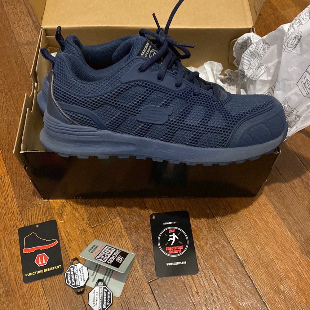 Navy blue work steel toe Skechers 7,5-8